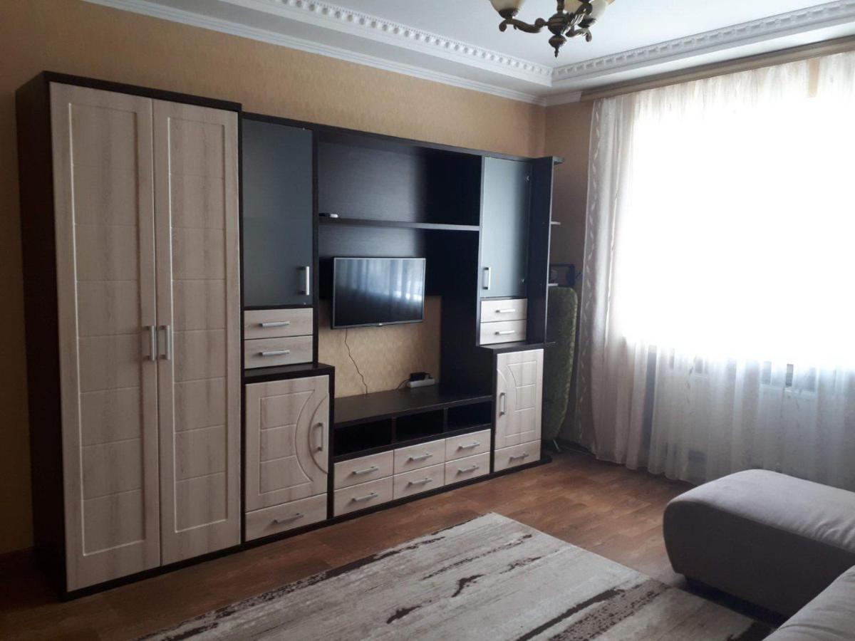 Апартаменты, 2 комн. 6 мест Кропивницький Екстер'єр фото